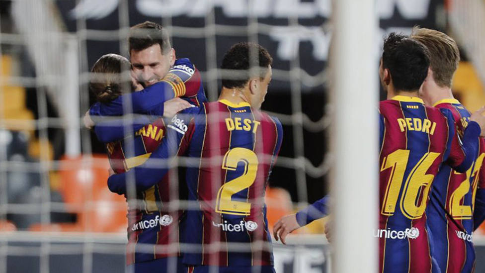 Messi invita a la plantilla del Barsa a comer a su casa para hacer piña