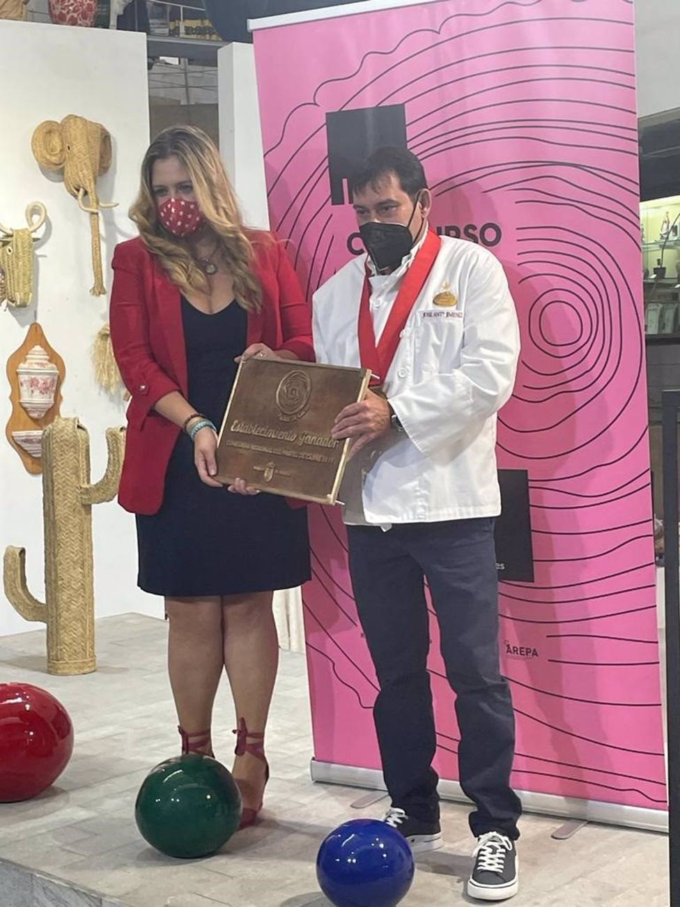 ConfiterÃ­a JimÃ©nez gana el II Concurso Regional del Pastel de Carne