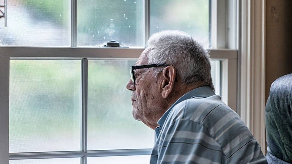 La costumbre que el 58 por ciento de los españoles no tiene y previene el Alzheimer: Una píldora