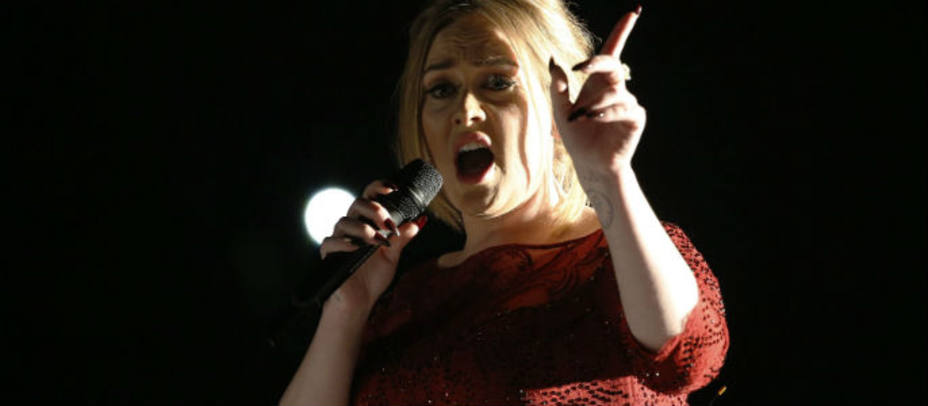 La cantante Adele en un concierto. Reuters