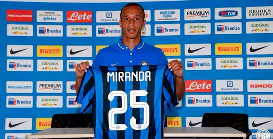 Miranda, en su presentación con el Inter.