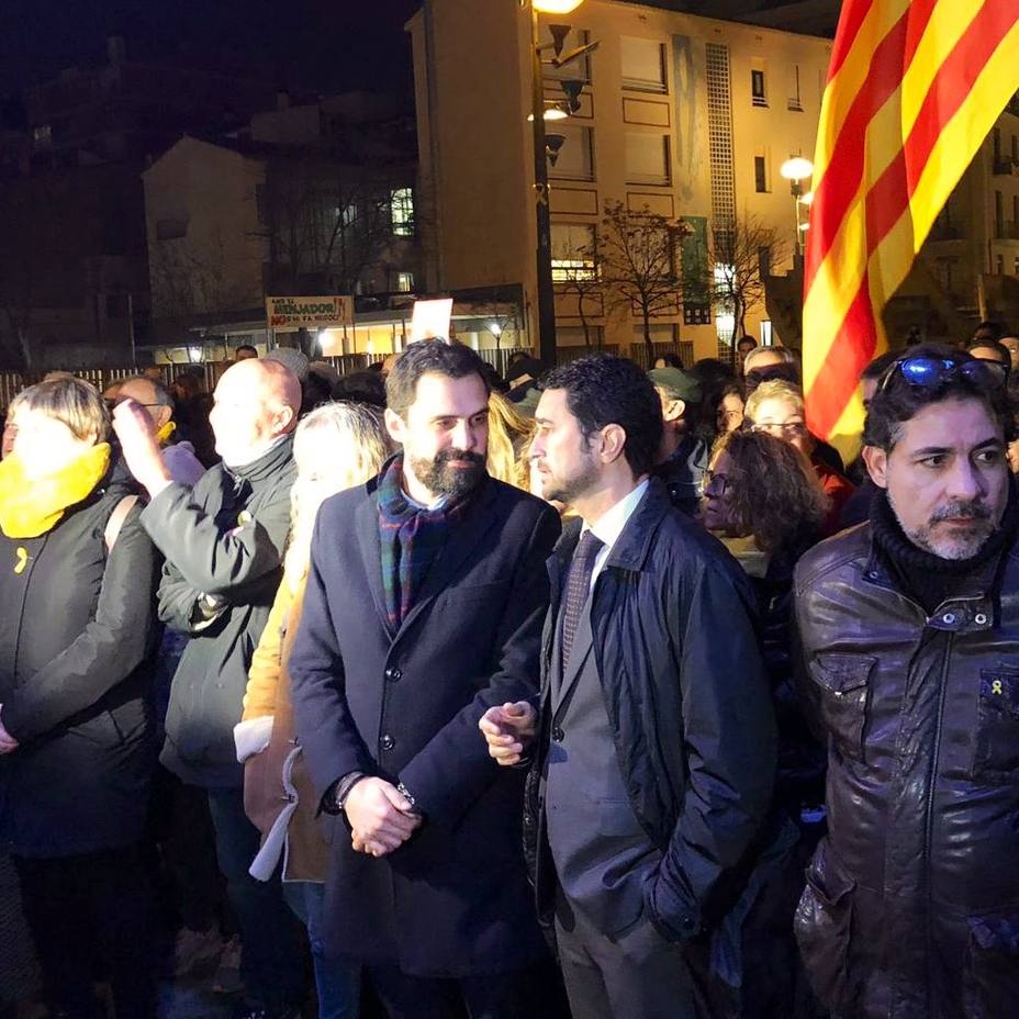 Concentraciones en varias ciudades catalanas contra las detenciones por el corte del AVE en Girona