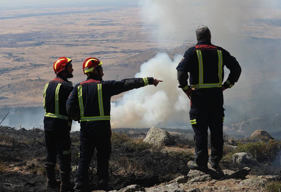 Estabilizados los fuegos de La Granja y Miraflores tras acabar con 900 hectáreas