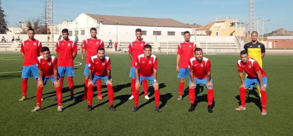 El Lorca FC pierde ante el Mar Menor tras ir ganado 0-2 al descanso.