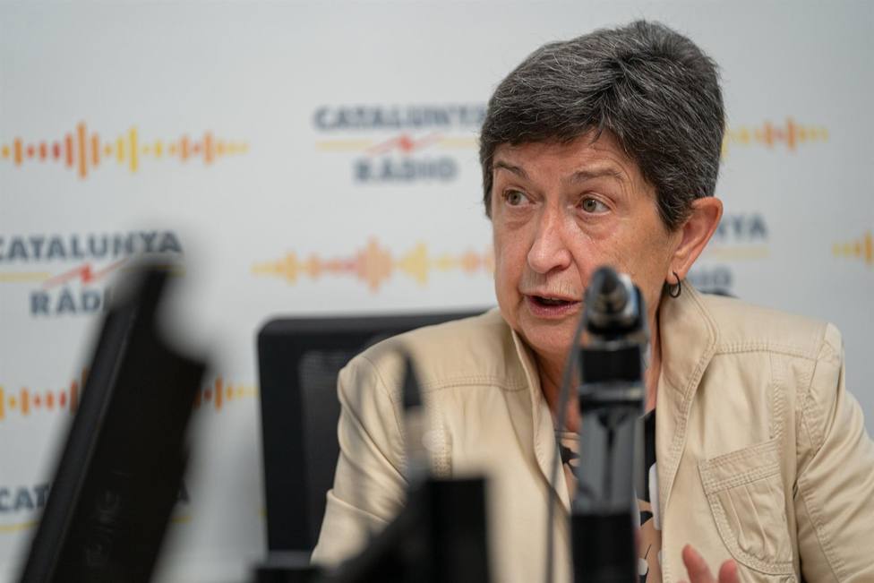 La delegada del Gobierno, Teresa Cunillera, en una entrevista en Catalunya Ràdio.
