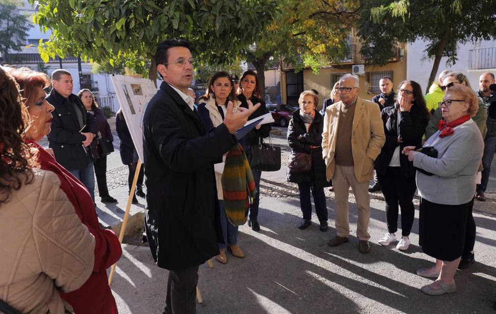 Granada.- El Ayuntamiento semipeatonaliza el entorno de Real de Cartuja