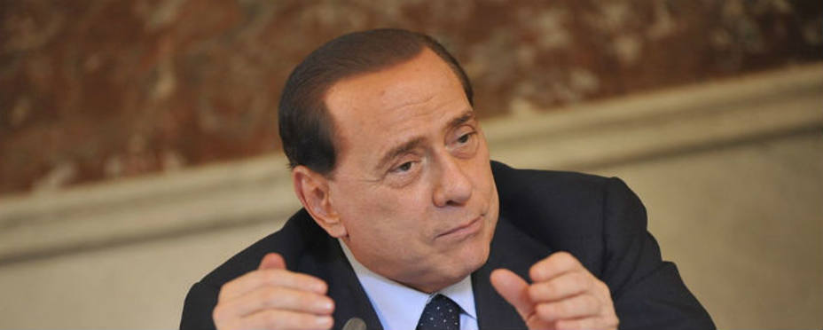 Berlusconi comparenciendo en un acto
