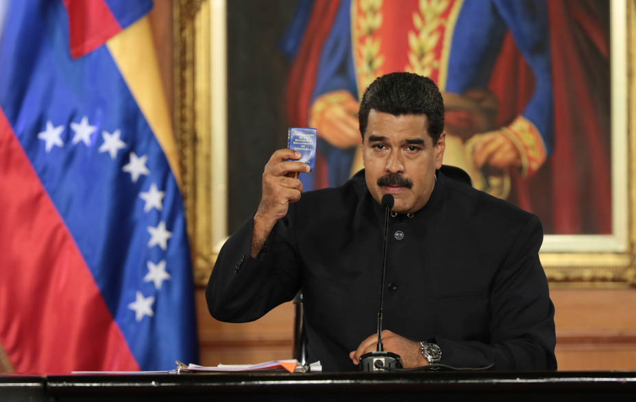Nicolás Maduro anuncia que va a cambiar la Carta Magna