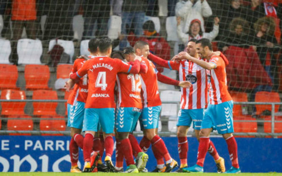 El Lugo, colíder tras el empate del Huesca en Alcorcón