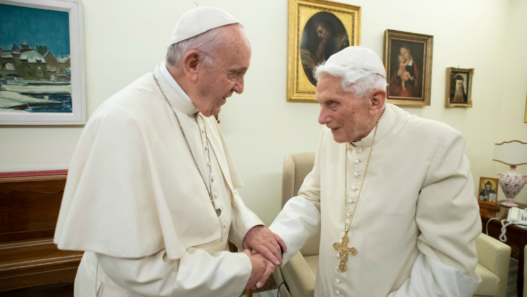 El regalo de contar con un Papa emérito