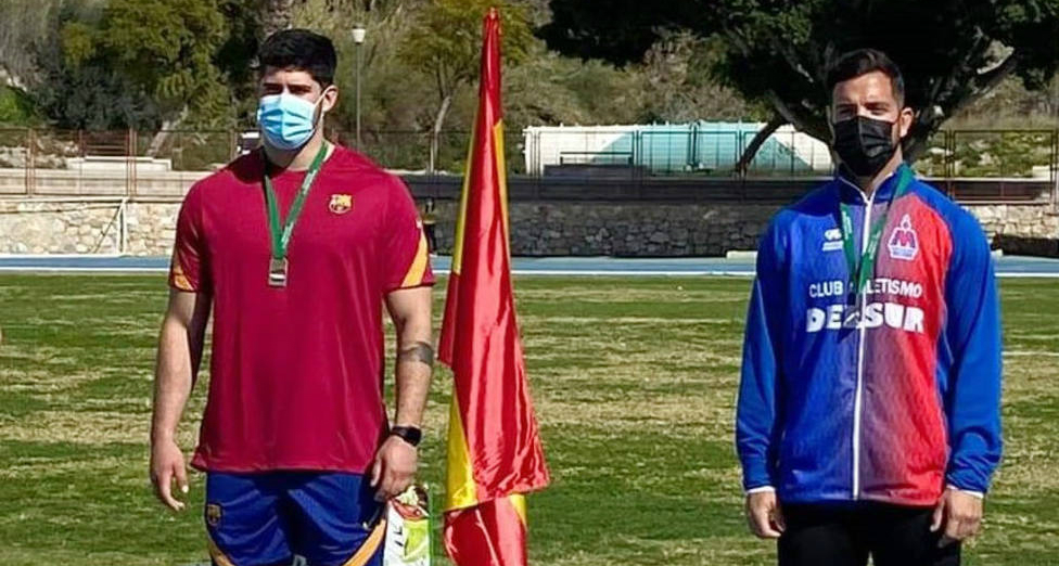 Los motrileños Lorenzo Hernández en peso y Zoe Camilla Pérez en jabalina, campeones de Andalucía absolutos