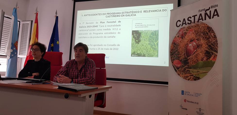 A Xunta busca consolidar o Foro da Castaña que se celebra en Riós no marco do convenio para impulsar a xestión activa dos soutos de castiñeiros e de frondosas autóctonas