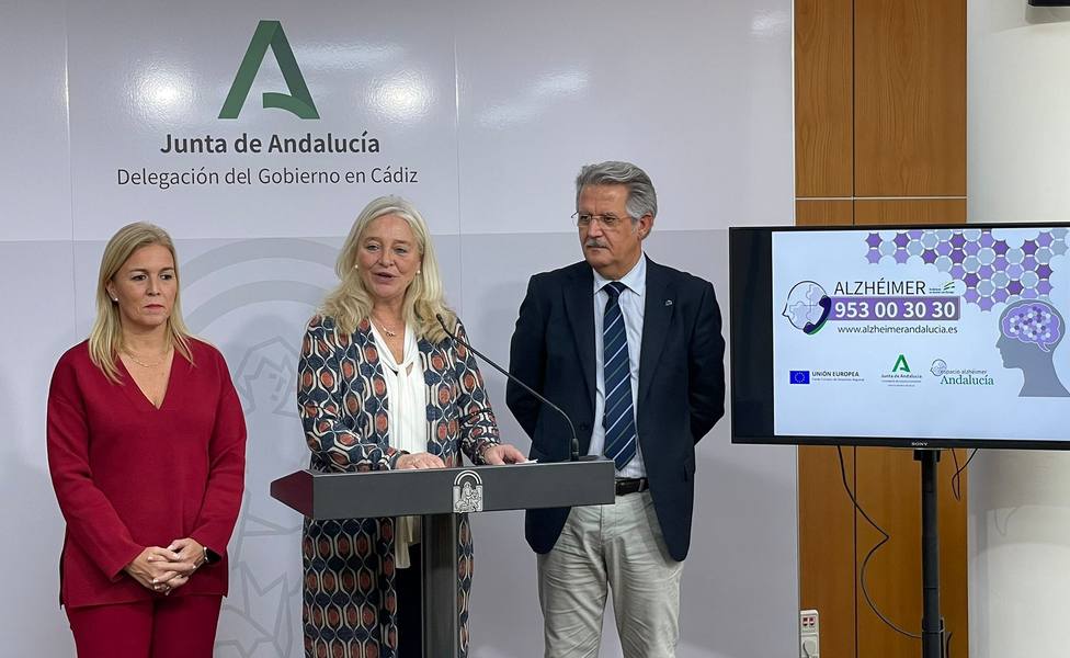 La Junta presenta la Línea Alzheimer en Cádiz