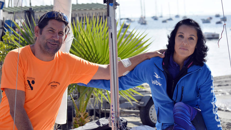 Ángel Ballesteros y Sonia Hidalgo se proclaman campeones del Circuito Nacional snipe de vela ligera