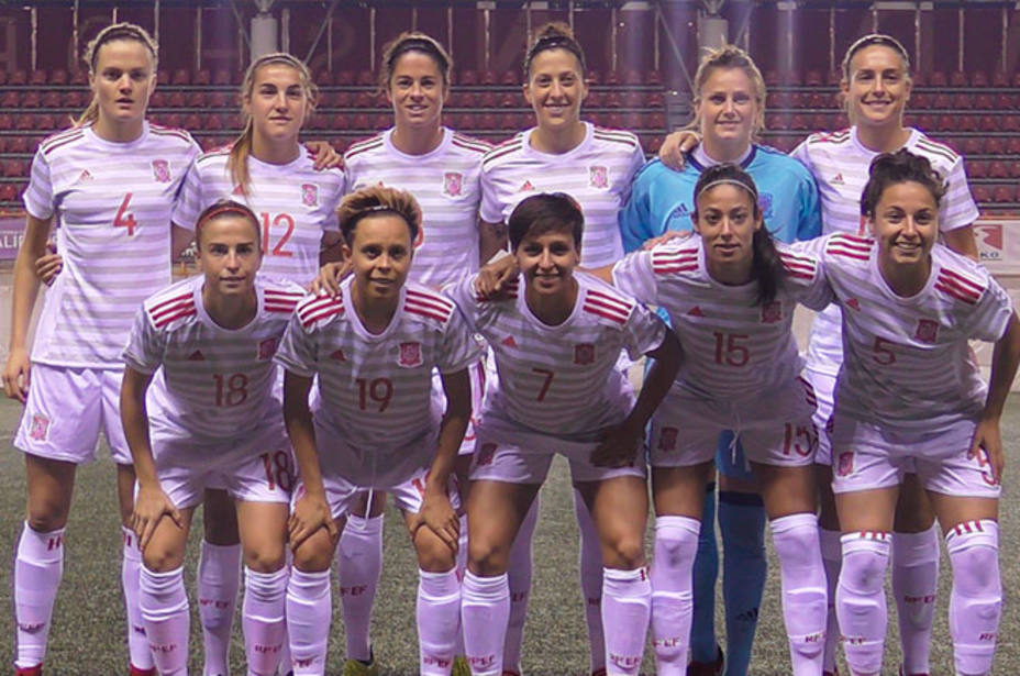 Equipo del combinado nacional de fútbol femenino