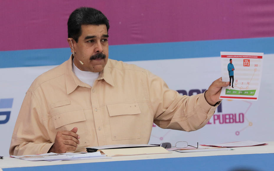 Venezuelas President Nicolas Maduro speaks during his weekly radio and TV broadcast Los Domingos con Maduro (The Sundays with Maduro) in Caracas