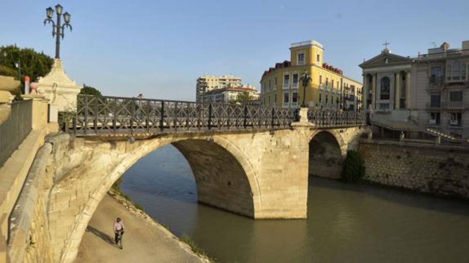 El Puente Viejo cumple hoy 300 años