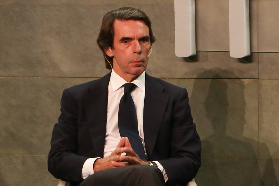 Aznar traslada su pésame a Marinao Rajoy y su familia por el fallecimiento de su padre