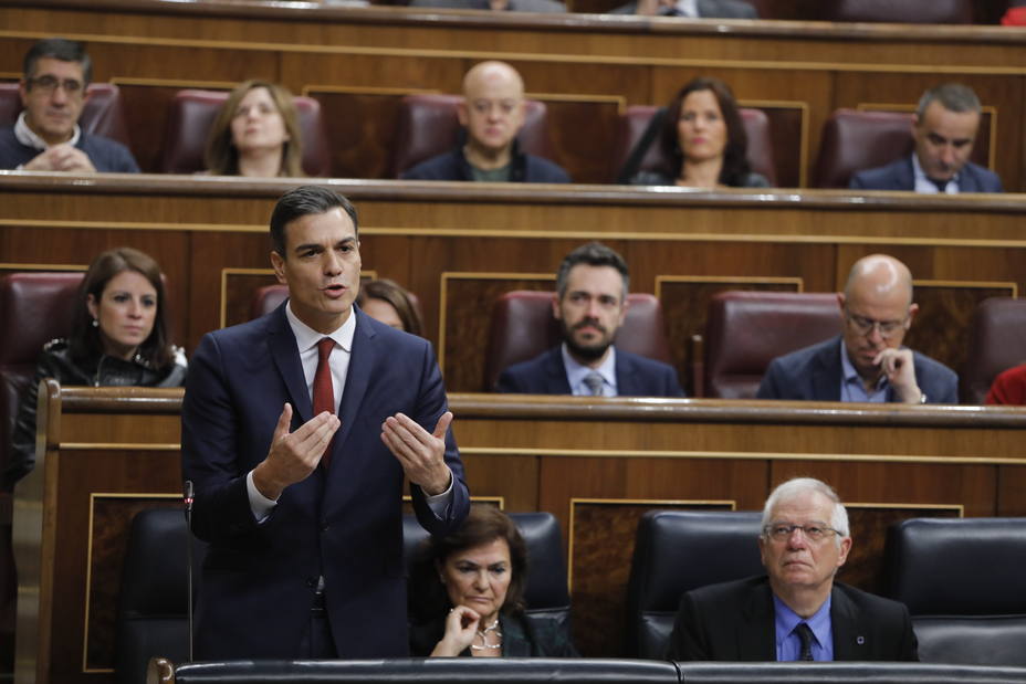 Sánchez anuncia cambios en la ley para que los bancos paguen el impuesto de las hipotecas