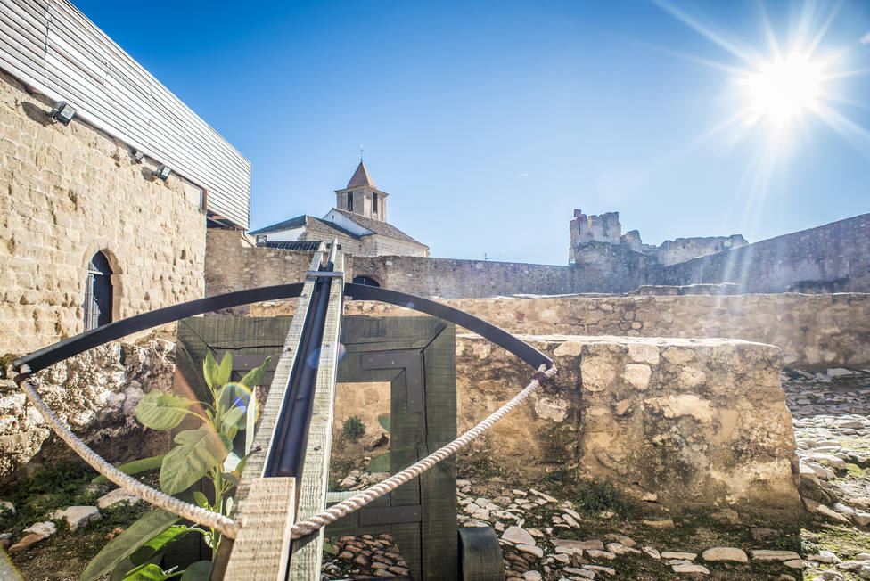 Adéntrate en los secretos del castillo de Iznájar en la provincia de Córdoba