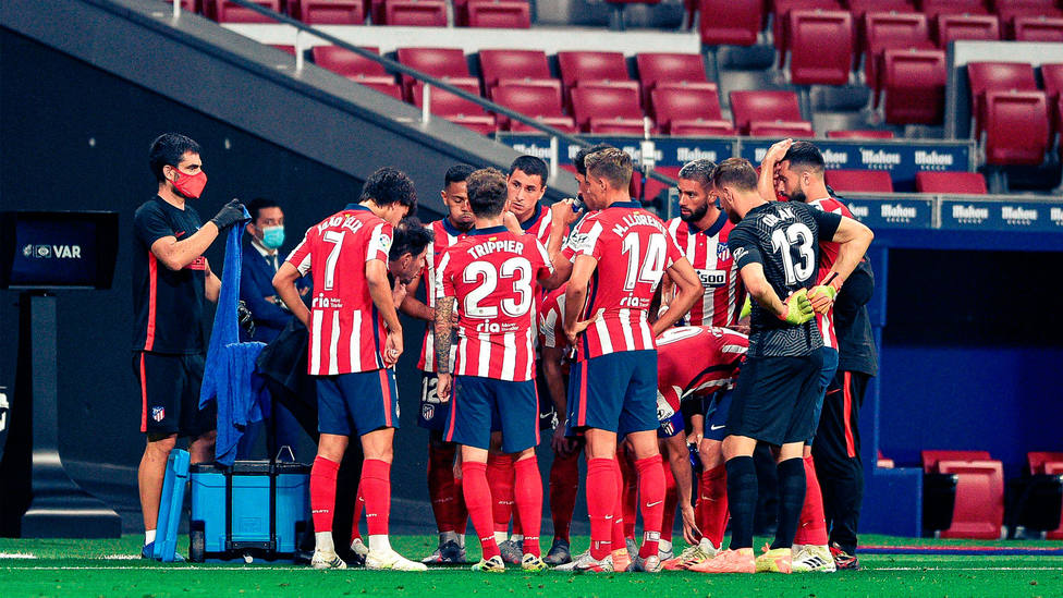 La plantilla del Atlético de Madrid, durante un partido a puerta cerrada por el coronavirus. CORDONPRESS