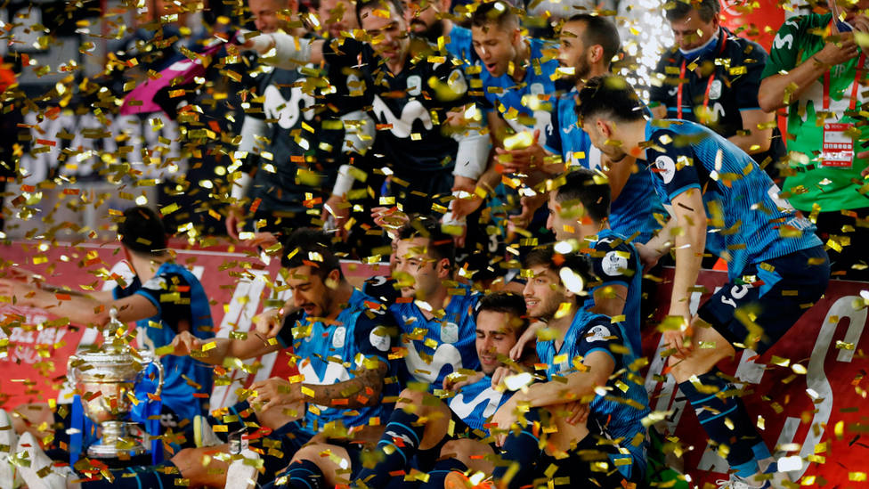 Movistar Inter, con el título de la Copa del Rey 2021 en Santa Coloma. EFE