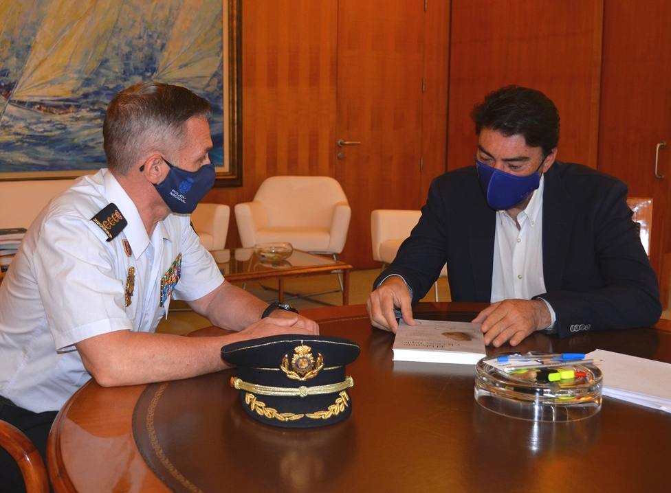Barcala recibe al nuevo comisario de la Policía Nacional en Alicante
