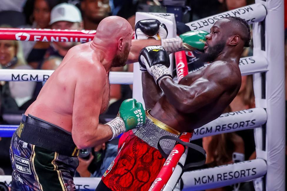 Tyson Fury vs Deontay Wilder boxing match