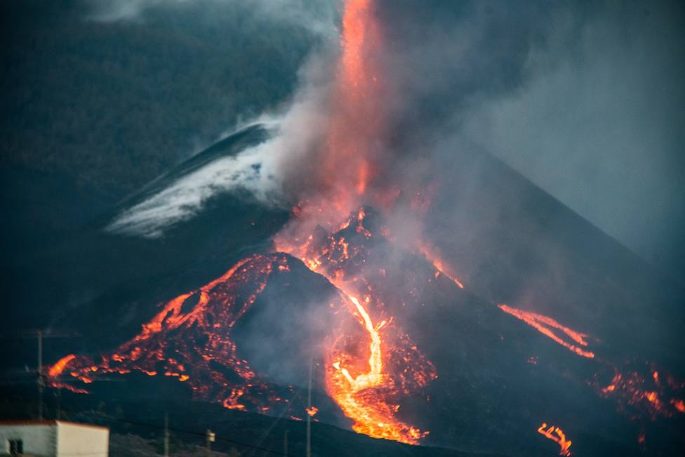 La deformación de casi diez centímetros del terreno de La Palma podría predecir un aumento del caudal de lava