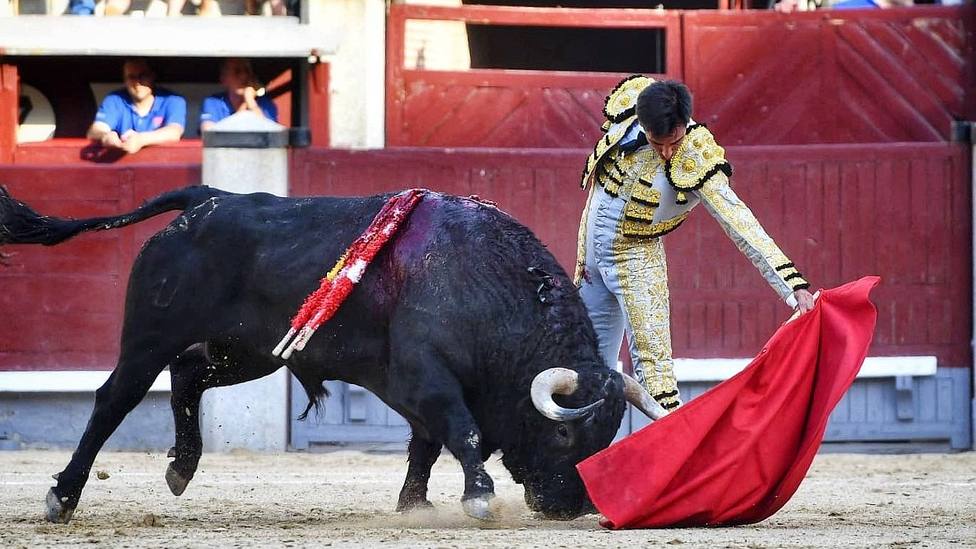 Gómez del Pilar ante Cigarro, un buen toro de Fraile de Valdefresno