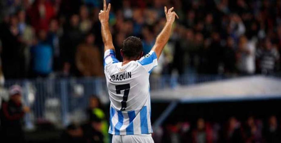 Joaquín celebra un gol en La Rosaleda (Reuters)