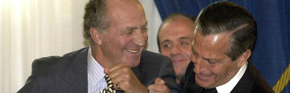 El Rey y el ex presidente del Gobierno en un acto en abril de 2002 (EFE)