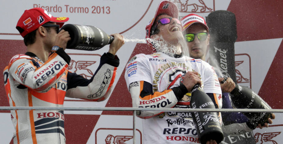 Márquez, Lorenzo y Pedrosa, en el podio de Cheste (Reuters)