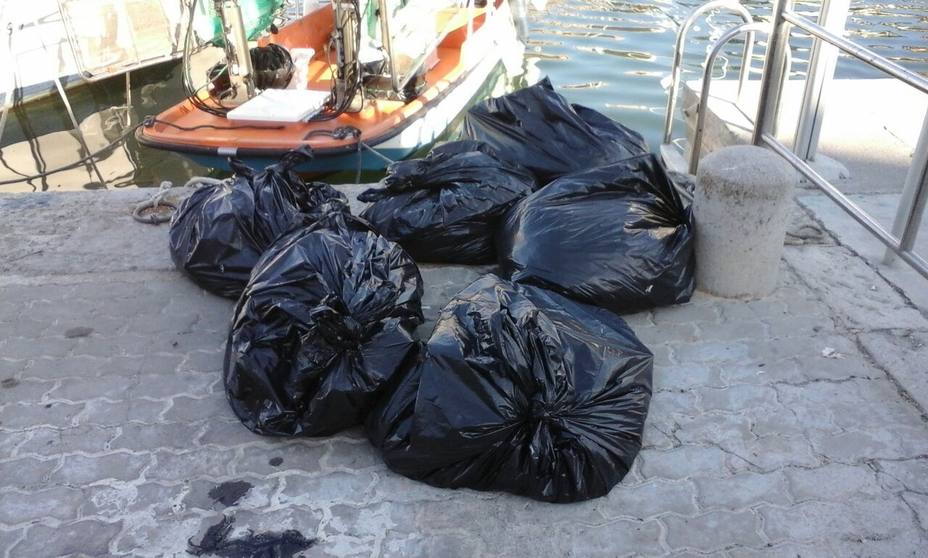 Recogidas 13,3 toneladas de residuos del litoral de las Illes Balears el mes de agosto