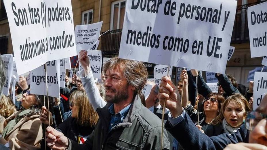 Jueces y fiscales piden una huelga masiva en contra de la ministra Dolores Delgado