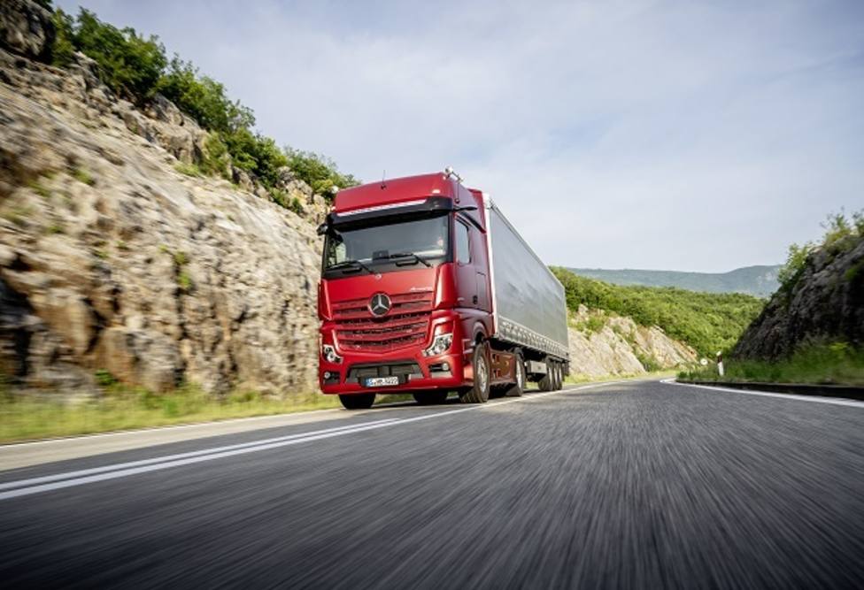 La UE se fija el objetivo de reducir un 30% las emisiones contaminantes de camiones a partir de 2030