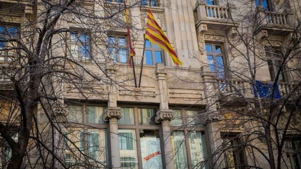 El aumento de consejerías supone a los españoles un perjuicio de 1 millón de euros, y otras noticias