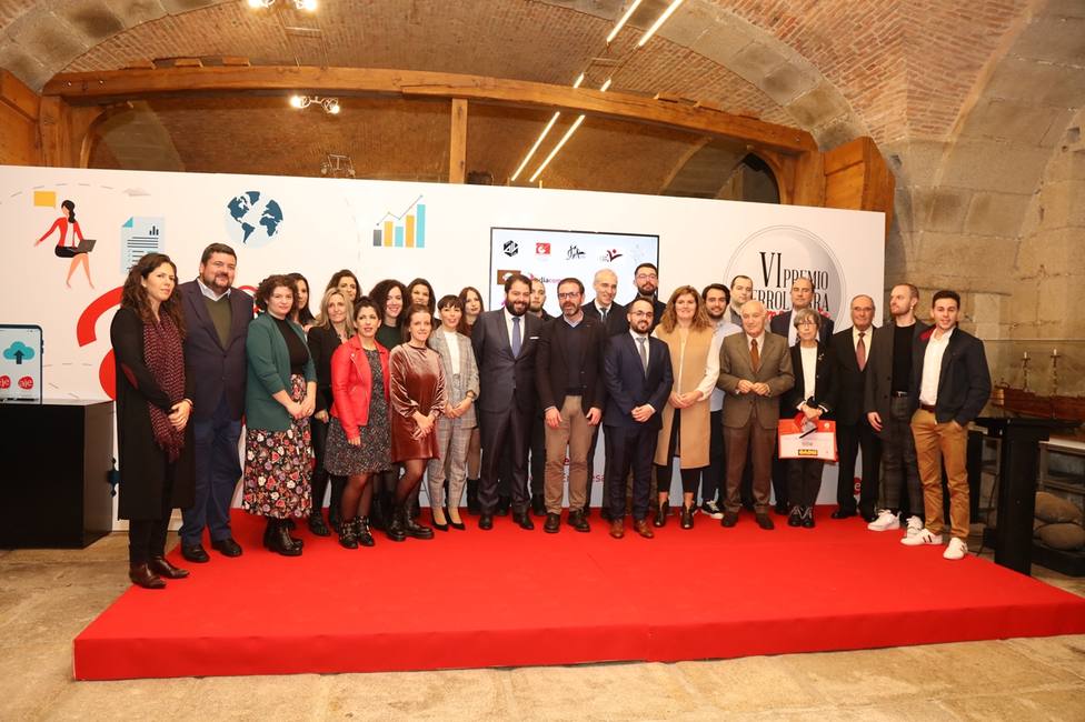Participantes en la ceremonia de los VI Premios Ferrolterra Emprende en Exponav - FOTO: Xunta