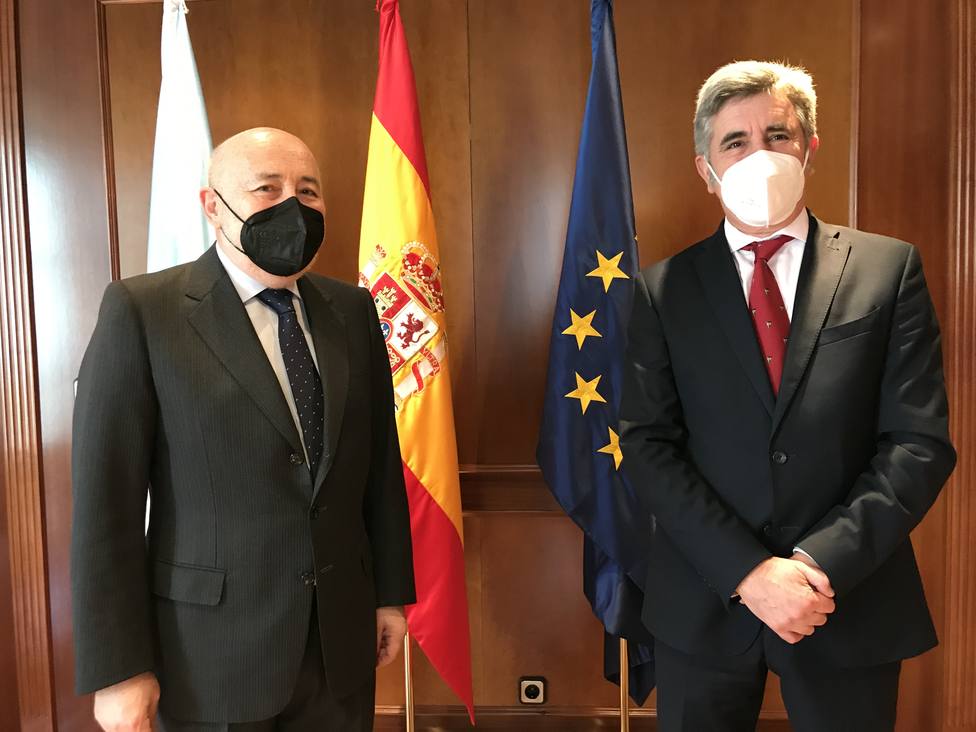 Javier Losada e Indalecio Seijo. FOTO: Delegación del Gobierno