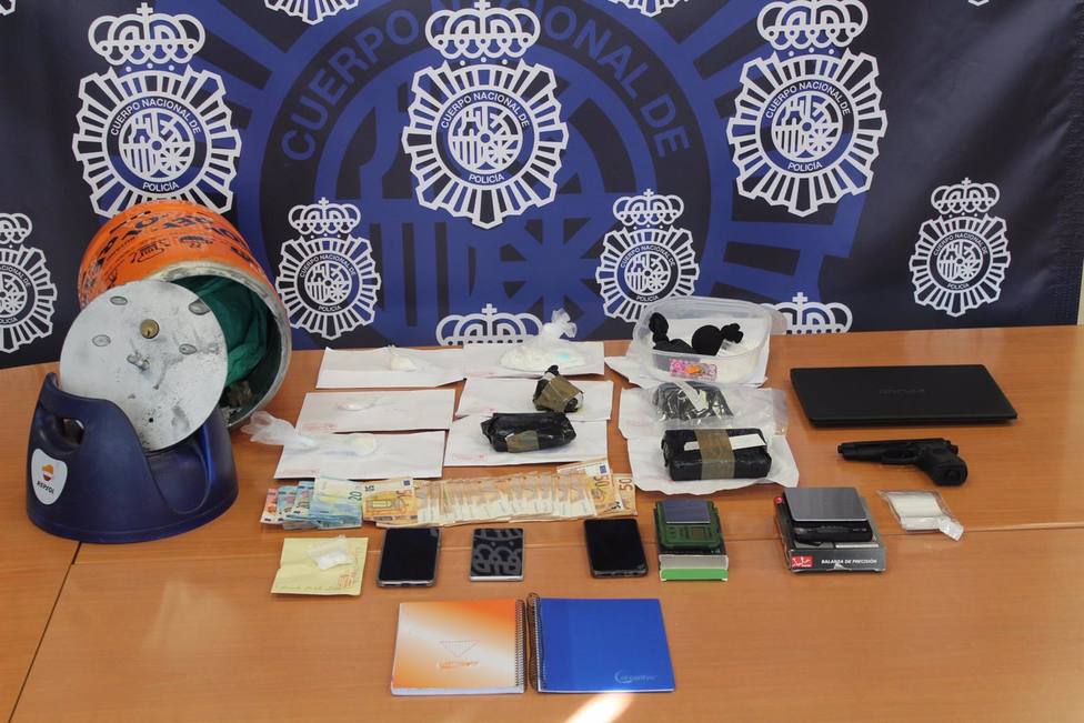 Granada.- Sucesos.- La PolicÃ­a interviene 1,2 kilos de cocaÃ­na en una bombona de butano habilitada como caja fuerte
