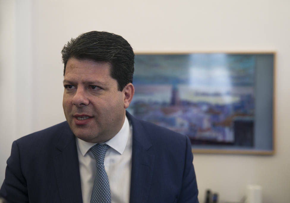 El ministro principal de Gibraltar muestra sus condolencias por la muerte del funcionario de Aduanas