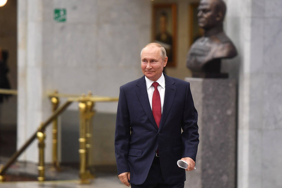 El motivo por el que Putin no mueve un brazo al caminar