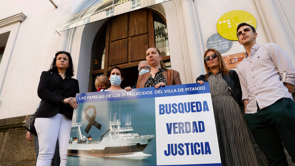 Las familias del Villa de Pitanxo aseguran que España manda a Terranova un buque sin medios