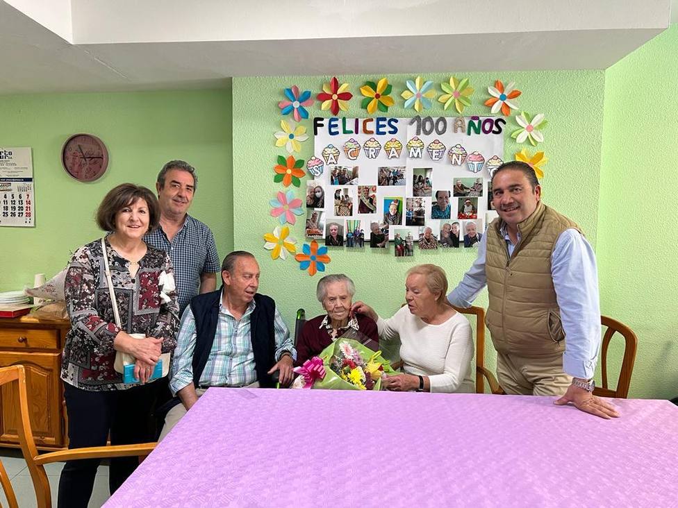 Pepino homenajea a su nueva centenaria, Sacramento Sánchez