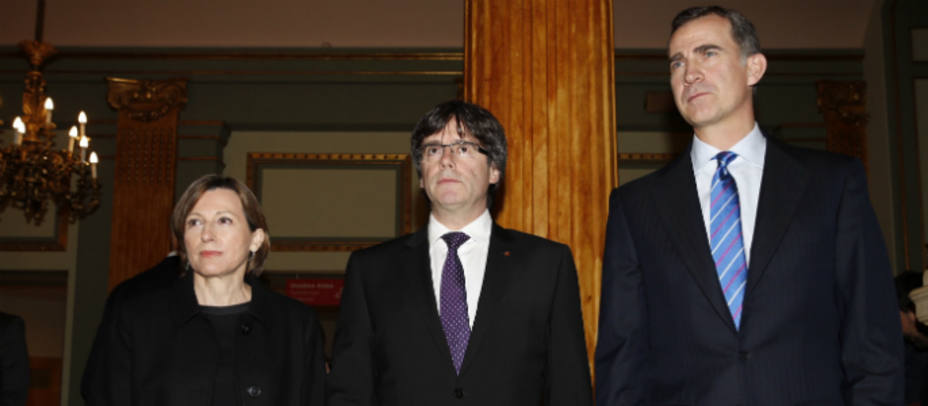 El Rey con Puigdemont en la cena del Mobile World Congress. Casa Real