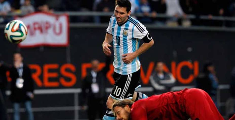 Messi, autor del segundo gol de Argentina. (Reuters)