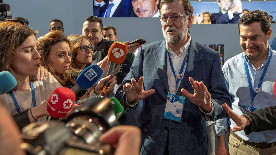 Rajoy muestra, “una vez más”, su apoyo a Cifuentes