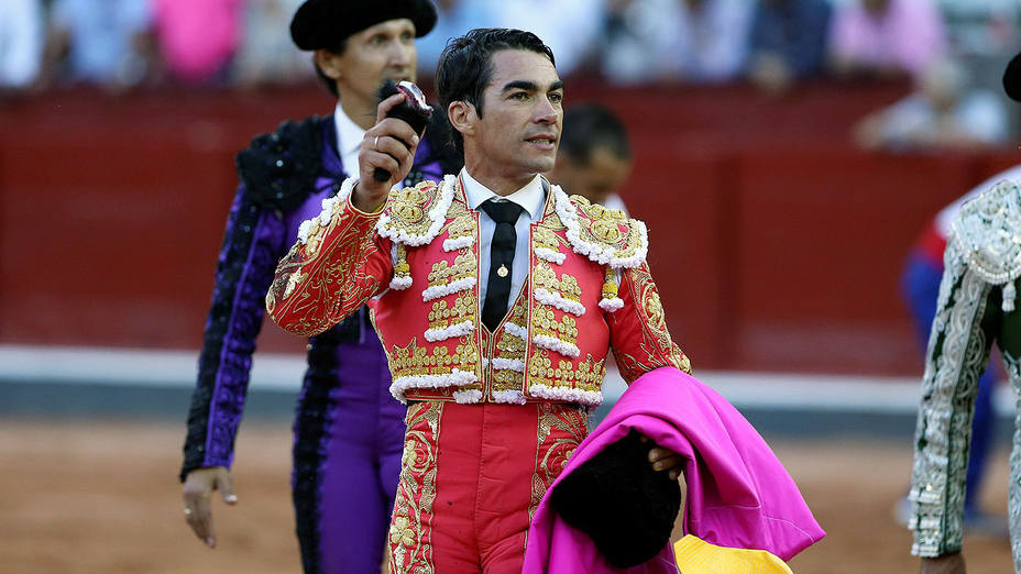 Domingo López Chaves durante una de sus actuaciones el La Glorieta de Salamanca