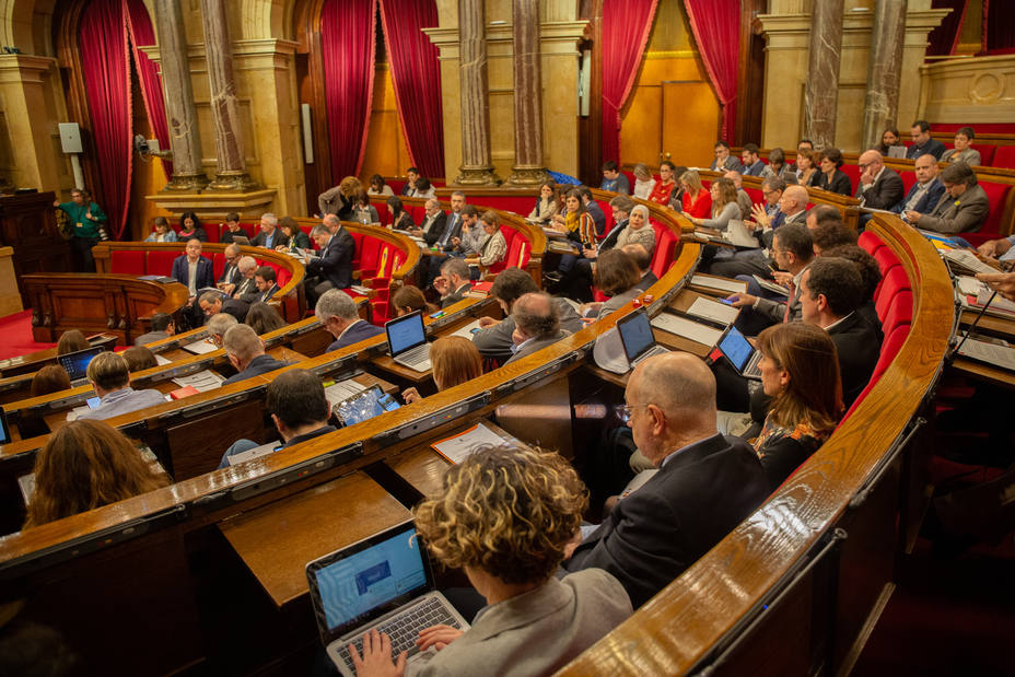 El Parlament activa este martes la comisión del 155 y citará a Rajoy y a Santamaría