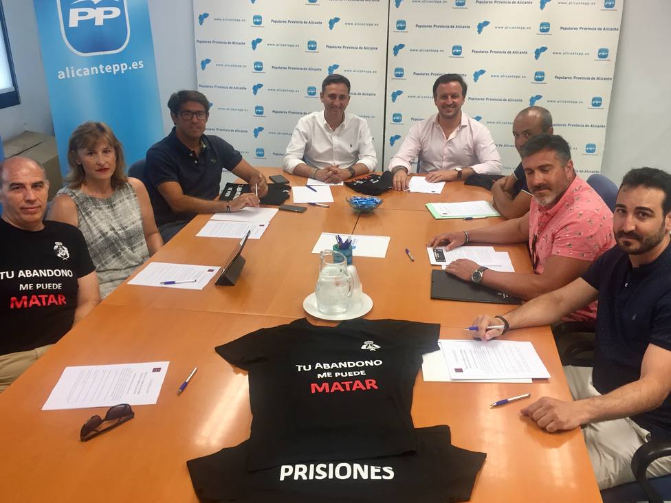 Reunión del PP con los funcionarios de Prisiones (PP)